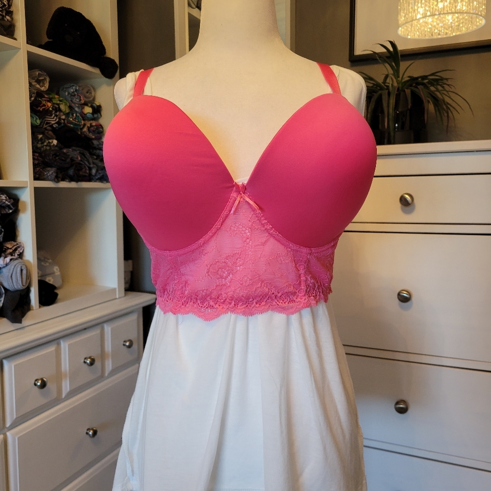 This brand new bra is a 42D but fits a 42H-I